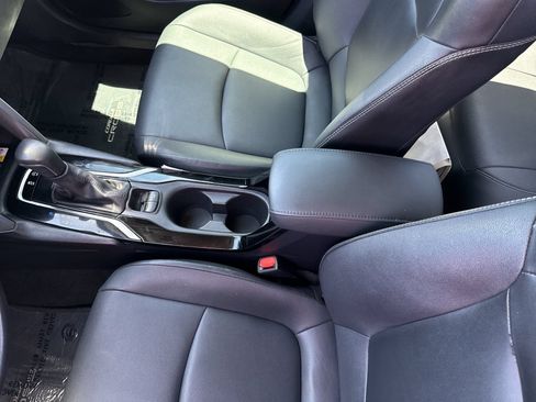 Certified 2022 Toyota Corolla Cross XLE w/ Convenience Package FWD image 23