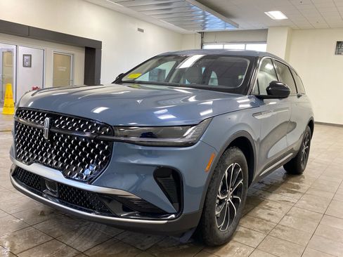 New 2026 Lincoln Nautilus Premier w/ Equipment Group 102A image 4