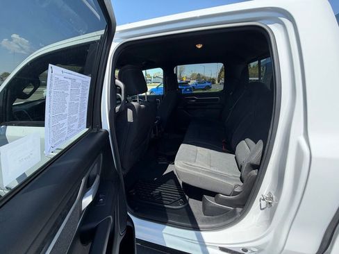 Used 2019 RAM 1500 Big Horn AWD/4WD image 12