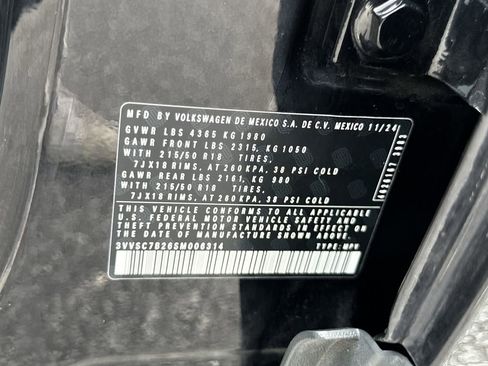 Used 2025 Volkswagen Taos SE FWD image 38