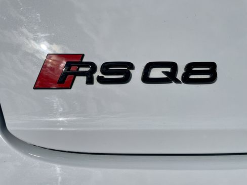 Used 2024 Audi RS Q8 4.0T image 33
