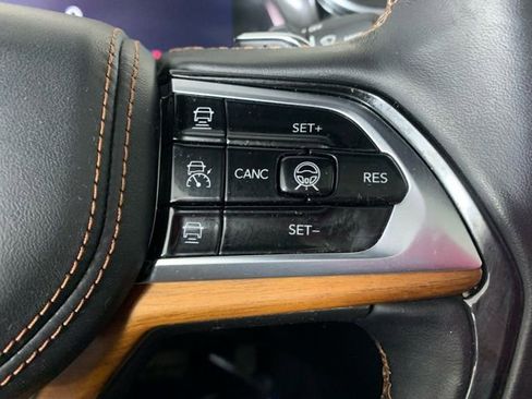 Used 2022 Jeep Grand Cherokee L Summit w/ Advanced Protech Group IV image 19