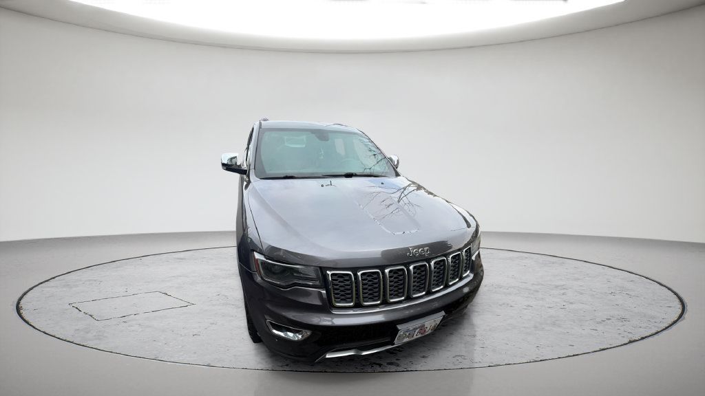 Used 2018 Jeep Grand Cherokee Limited AWD/4WD image 4
