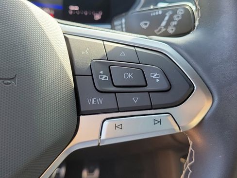 Certified 2023 Volkswagen Tiguan SE R-Line image 26