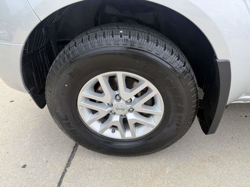 Used 2019 Nissan Frontier SV AWD/4WD image 17