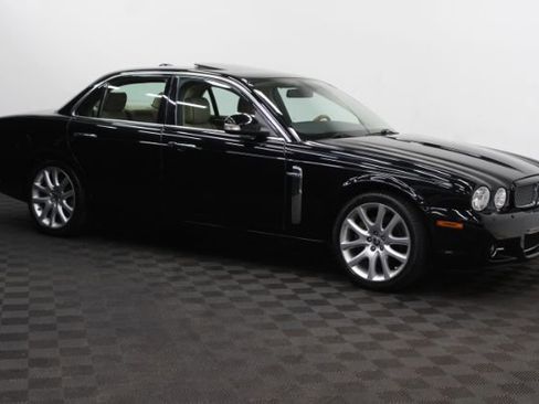 Used 2008 Jaguar XJ8 image 1