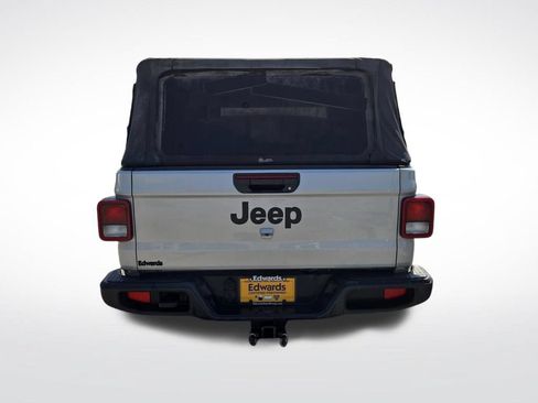 Used 2023 Jeep Gladiator Sport AWD/4WD image 4
