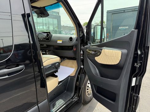 Used 2020 Mercedes-Benz Sprinter 3500 image 40