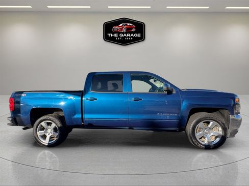 Used 2017 Chevrolet Silverado 1500 LT w/ LT Convenience Package image 12