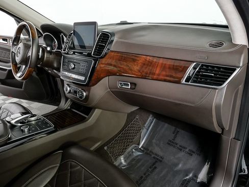 Used 2019 Mercedes-Benz GLS 550 4MATIC image 23