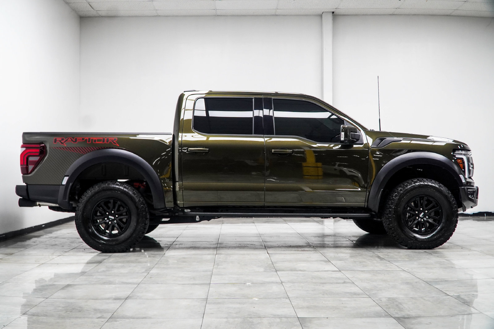 Used 2026 Ford F150 Raptor AWD/4WD image 8