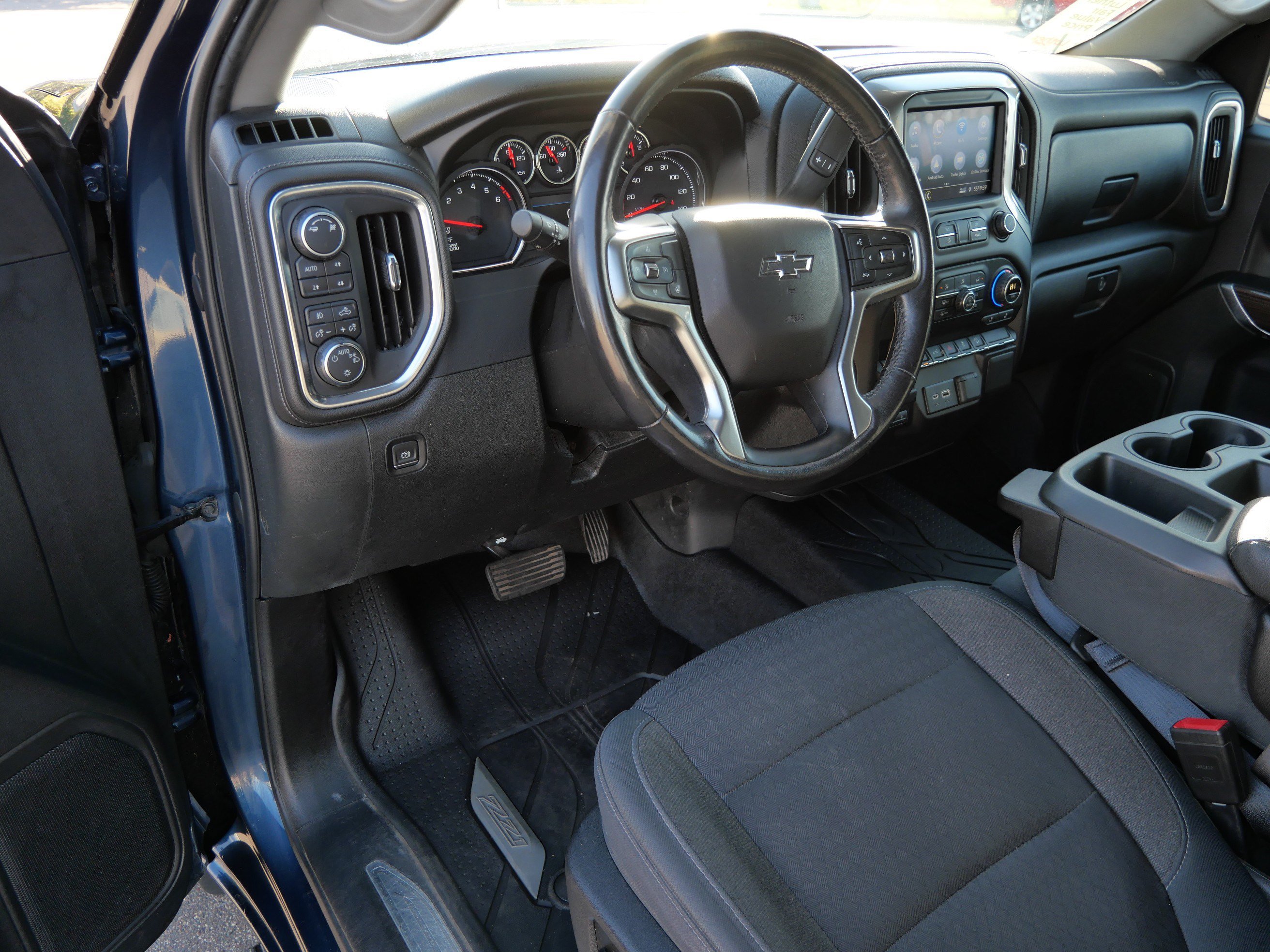 Used 2019 Chevrolet Silverado 1500 RST AWD/4WD image 21
