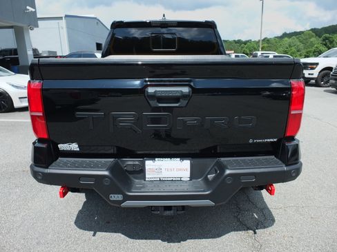 Used 2025 Toyota Tacoma TRD Pro AWD/4WD image 4