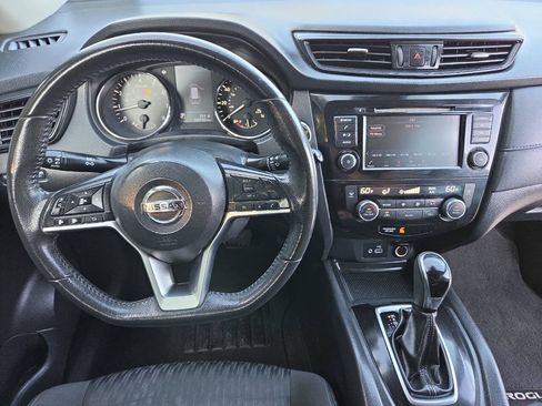 Used 2019 Nissan Rogue SV AWD/4WD image 24