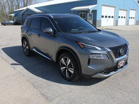 Used 2021 Nissan Rogue Platinum AWD/4WD image 3