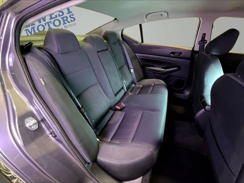 Used 2025 Nissan Altima 2.5 SV FWD image 24