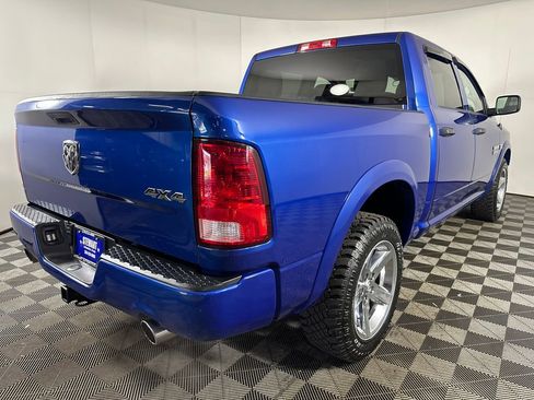Used 2017 RAM 1500 Express AWD/4WD image 5