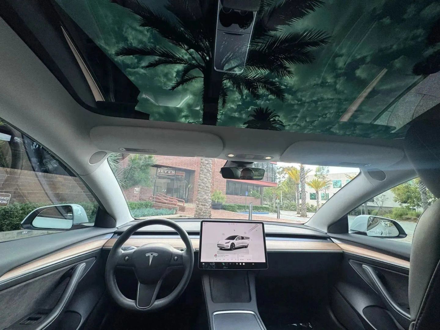 Used 2023 Tesla Model 3 Standard Range RWD image 9