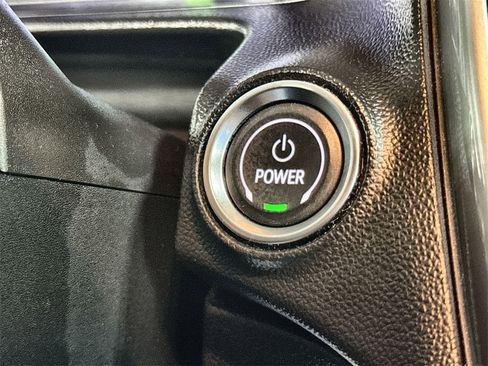 Used 2022 Chevrolet Bolt EUV LT w/ Comfort Package image 23