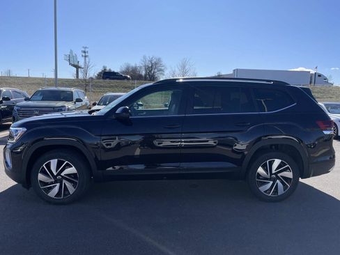 New 2026 Volkswagen Atlas SE FWD image 4