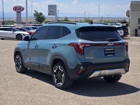 Used 2024 Kia Seltos SX w/ SX Sunroof Package AWD/4WD image 3
