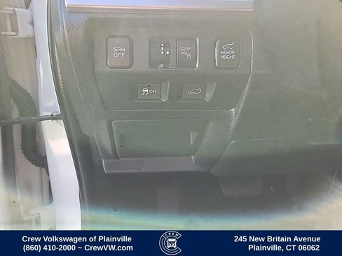 Used 2018 Subaru Forester 2.5i Touring image 39