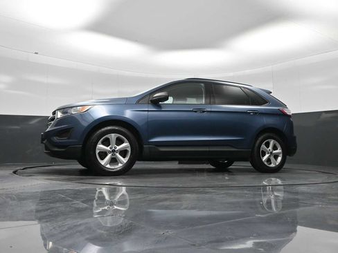 Used 2018 Ford Edge SE image 23