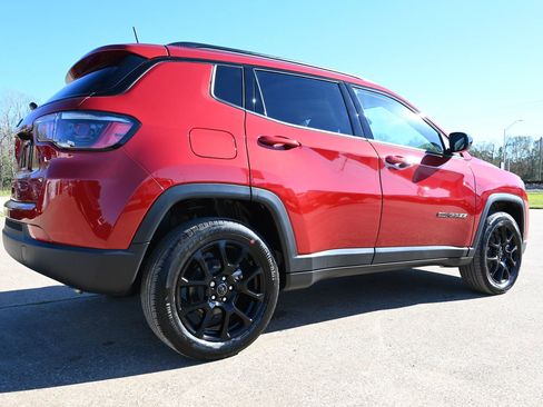 New 2026 Jeep Compass Latitude image 3