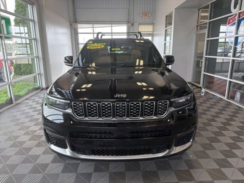 Used 2021 Jeep Grand Cherokee L Summit w/ Luxury Tech Group V AWD/4WD image 2