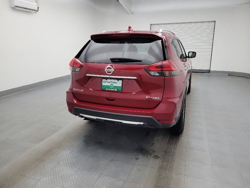 Used 2017 Nissan Rogue SV image 7