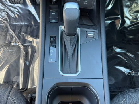 Certified 2025 Nissan Kicks SV image 27