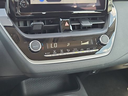 Certified 2025 Toyota Corolla LE FWD image 17