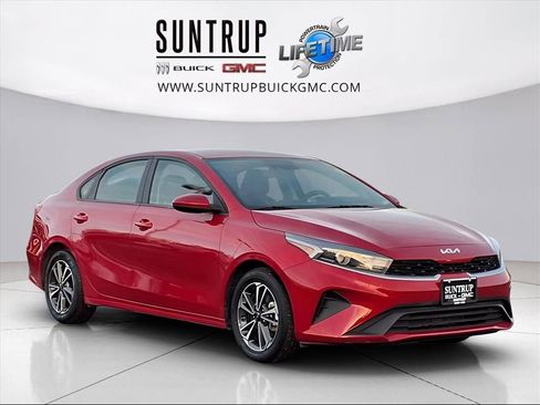 Used 2024 Kia Forte LXS image 1