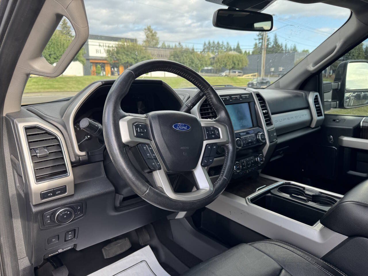 Used 2020 Ford F350 Lariat w/ Lariat Ultimate Package AWD/4WD image 7