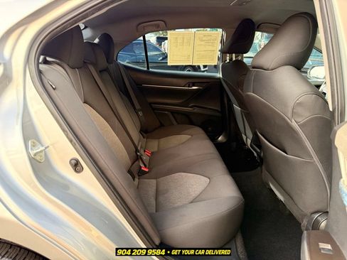 Used 2022 Toyota Camry LE FWD image 31