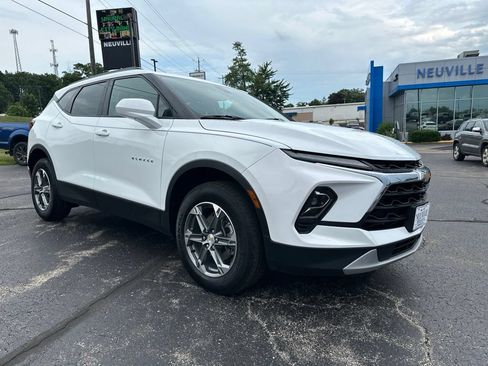Certified 2025 Chevrolet Blazer LT w/ Convenience Package FWD image 1