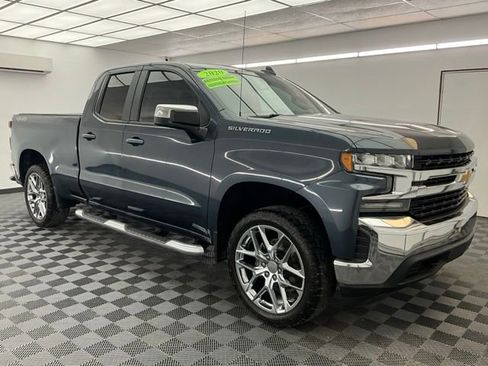 Used 2020 Chevrolet Silverado 1500 LT w/ Trailering Package AWD/4WD image 3