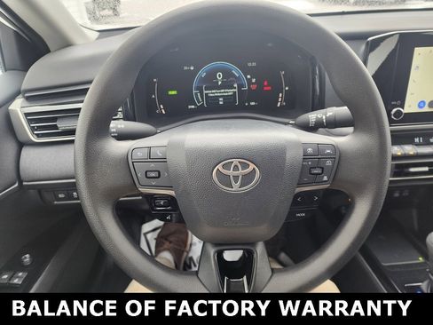 Used 2025 Toyota Camry SE image 25