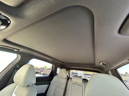 Used 2025 Hyundai Tucson Limited image 36