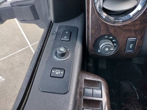 Used 2016 Ford F350 Platinum w/ Platinum Package image 23