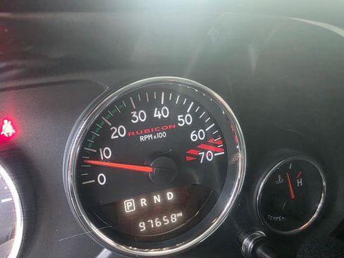 Used 2016 Jeep Wrangler Unlimited Rubicon AWD/4WD image 32