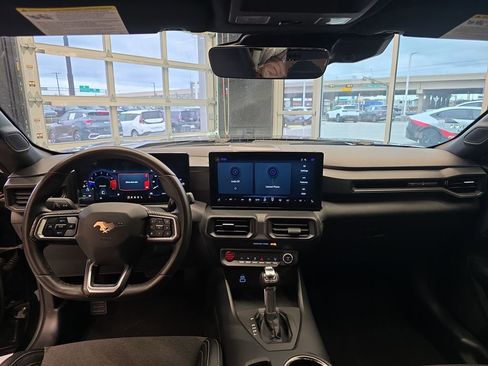 Used 2024 Ford Mustang Coupe image 17