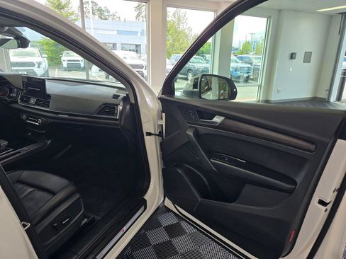 Used 2022 Audi Q5 2.0T Premium w/ Convenience Package AWD/4WD image 42