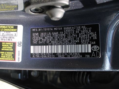 Used 2017 Toyota Corolla LE FWD image 40