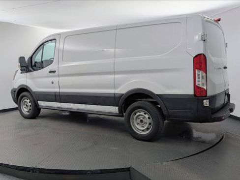 Used 2017 Ford Transit 350 130 Low Roof RWD image 6
