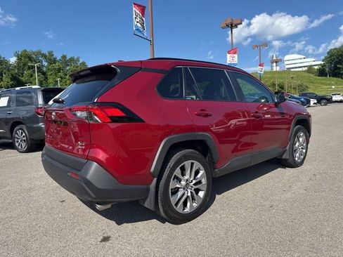 Used 2023 Toyota RAV4 XLE Premium AWD/4WD image 19