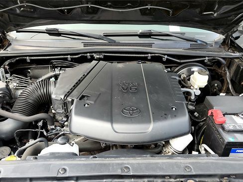 Certified 2015 Toyota Tacoma 4x4 Double Cab image 27