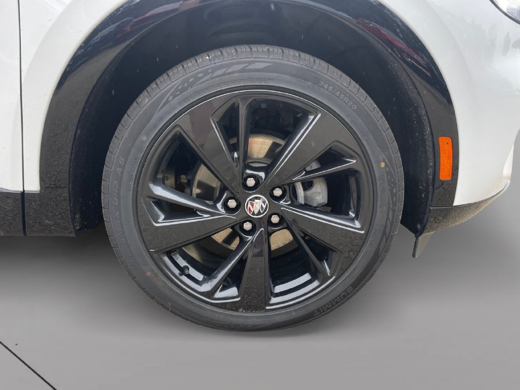 Used 2023 Buick Envision Essence w/ Sport Touring Package AWD/4WD image 9