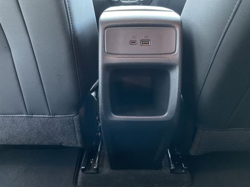 Used 2025 Chevrolet Trax LT image 19