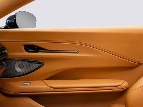 New 2026 Aston Martin V8 Vantage Roadster image 12